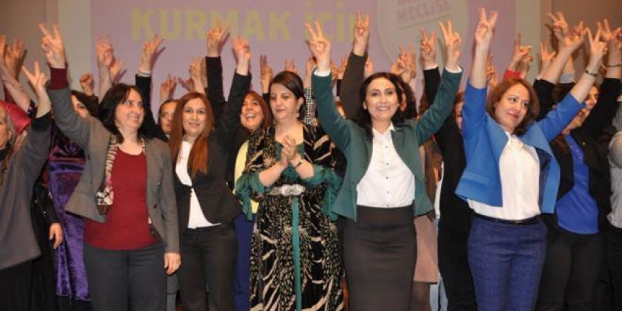 HDP’s kvinder overtrumfer det tyrkiske parlament