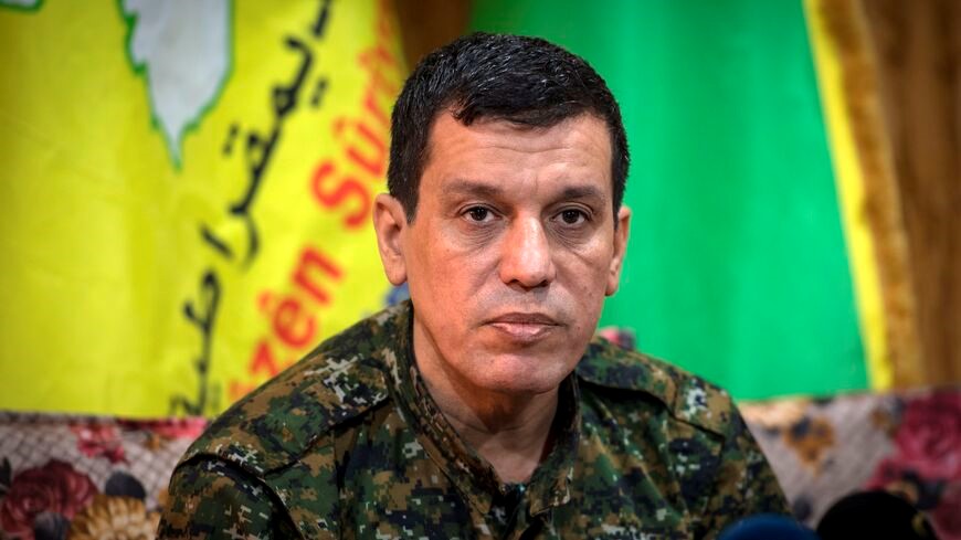 Syrisk kurdisk kommandant siger, at Kobani sandsynligvis er målet for en truende tyrkisk landoffensiv