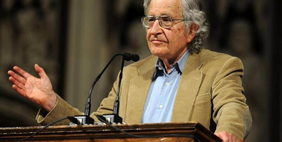 Noam Chomsky sender en Newroz-hilsen til befolkningen i Wan