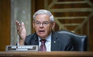 Lederen af Senatets udenrigskomite, Bob Menendez: Stop Erdogan – Stop angreb på NØ-Syrien –   Stop F-16 fly til Tyrkiet