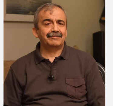 Hvem var Sırrı Süreyya Önder?